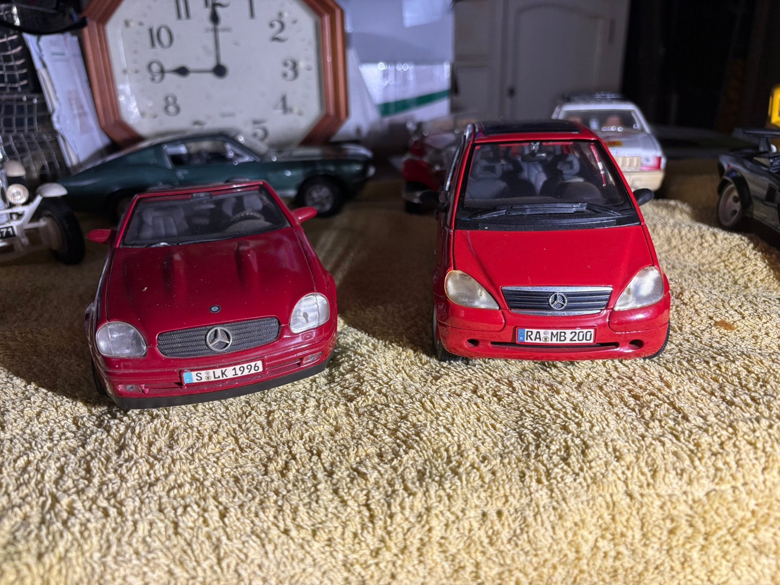 2 x Mercedes !!!!!                              Maisto, Ophalen of Verzenden, Zo goed als nieuw, Maisto