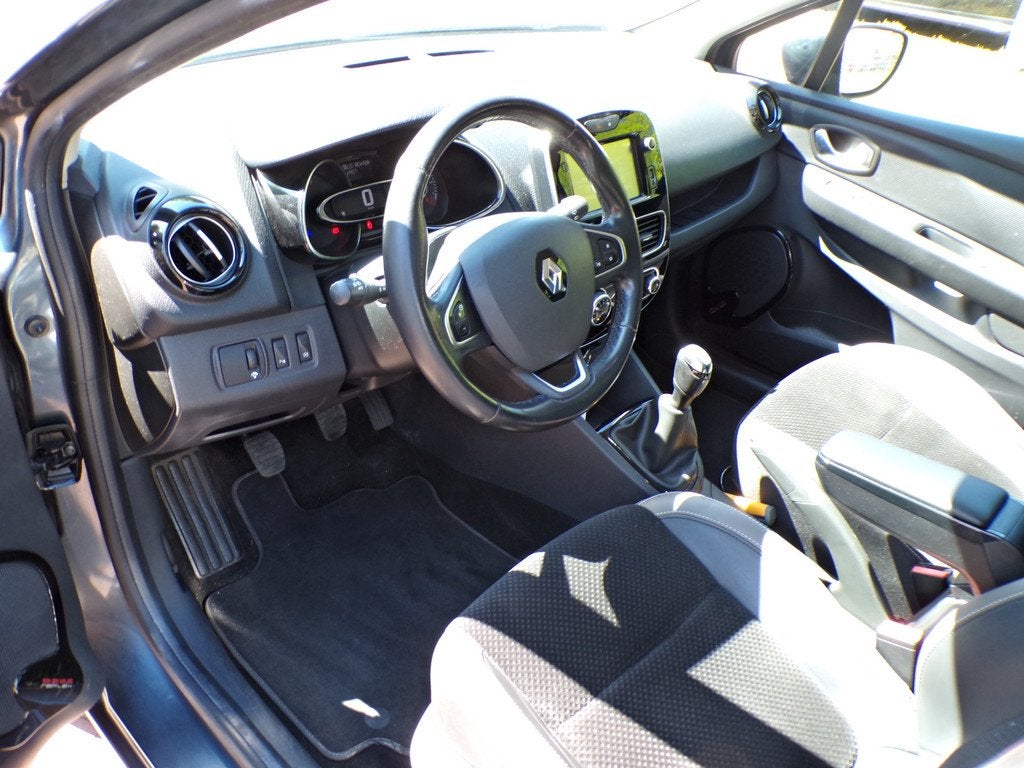 Renault Clio Estate 0.9 TCe Intens CAMERA NAVI TEL CRUISECON, Voorwielaandrijving, 898 cc, 1063 kg, Gebruikt