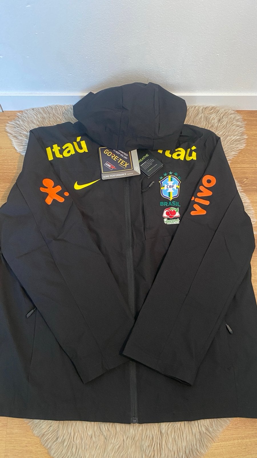 Brazilie vest maat L nieuw met kaartje eraan, Ophalen of Verzenden, Nieuw, Maat 52/54 (L), Zwart