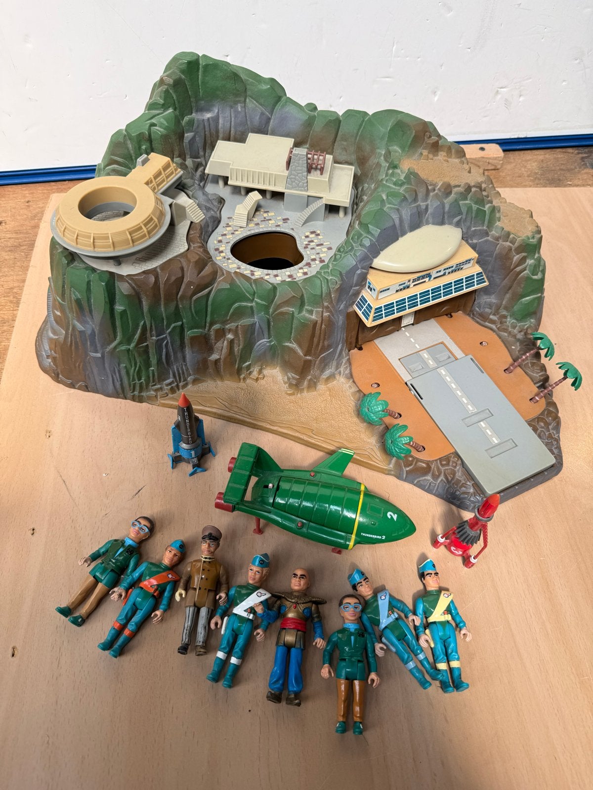 Vintage Thunderbirds 2 Speelset met Figuren en Basis, Ophalen of Verzenden, Gebruikt