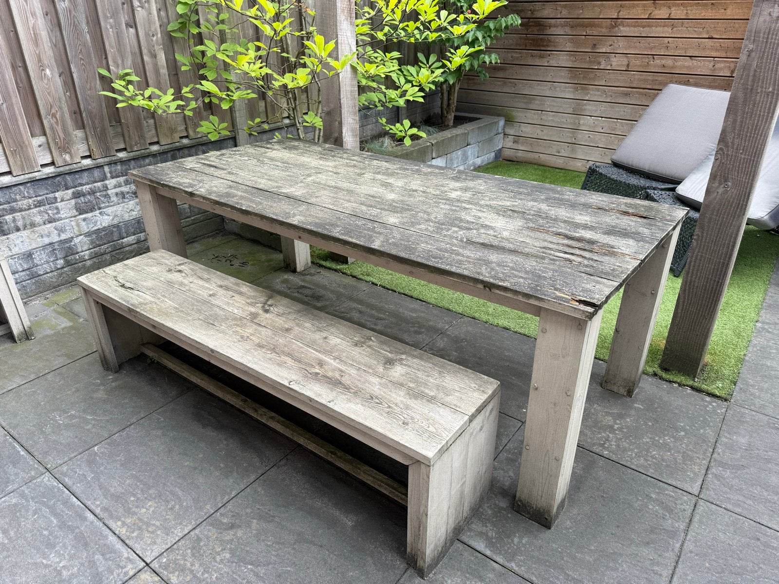 Buitentafel met 2 bankjes, Ophalen, Gebruikt, Rechthoekig, Hout