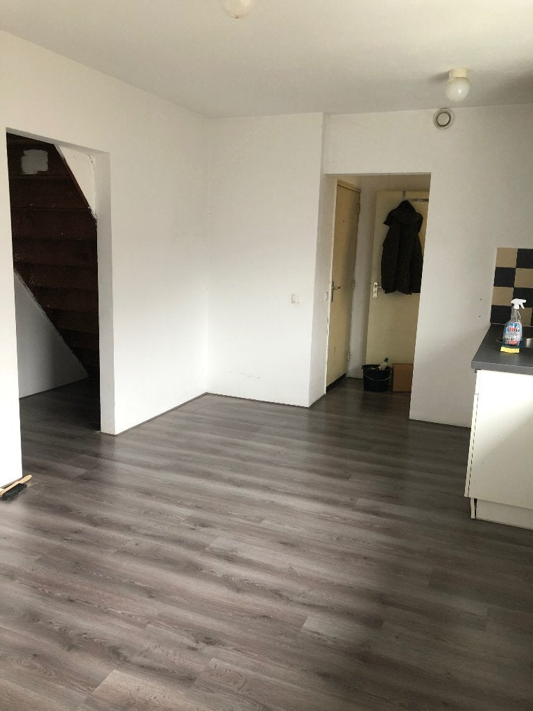 Te huur Studio in Sittard, Huizen en Kamers, Kamers te huur, 20 tot 35 m², Overige regio's