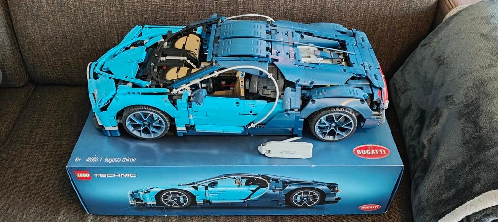 Lego Technic Bugatti Chiron 42083 met boekjes en doos, Ophalen of Verzenden, Zo goed als nieuw, Overige merken