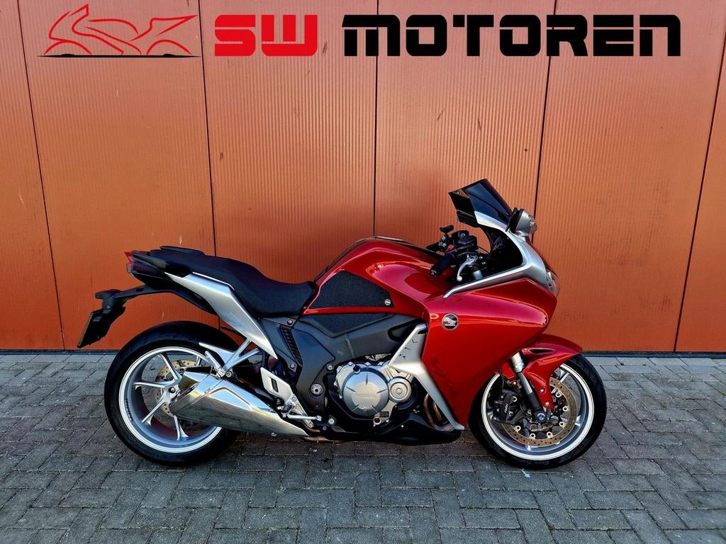 VFR1200F C-ABS, NETTE MOTOR VFR 1200 F VFR1200, HONDA, 4 cilinders, Motorrijbewijs A, Onbekend
