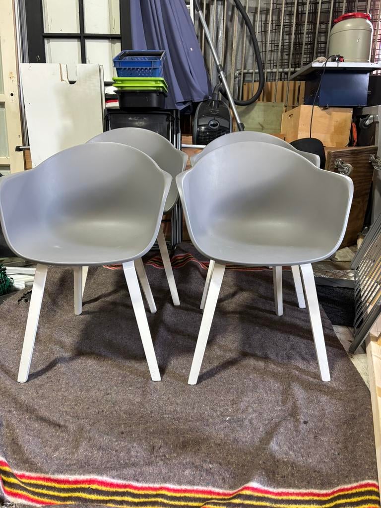 4 nette kunststof kuipstoelen, Tuin en Terras, Tuinstoelen, Ophalen, Zo goed als nieuw, Kunststof