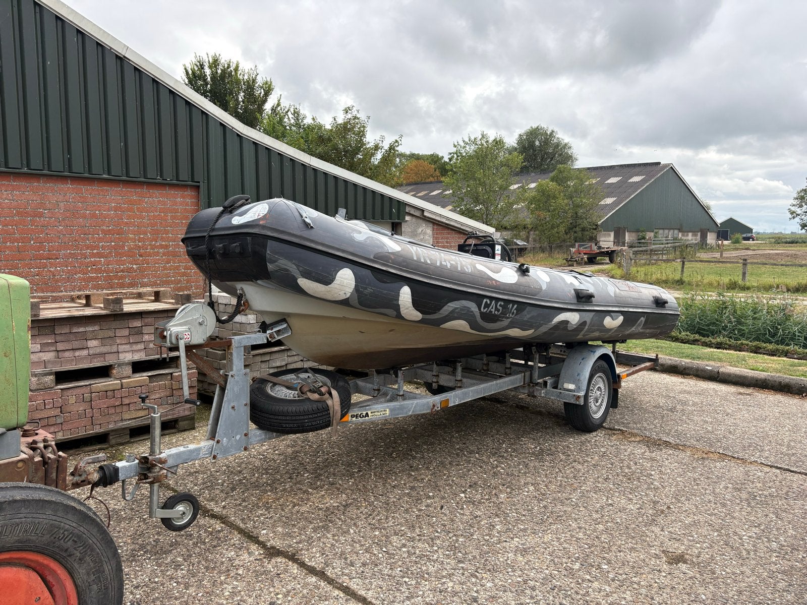 RIB 4,5m met 75pk Mercury en Pega trailer, Watersport en Boten, Rubberboten, Gebruikt, Brandstoftank, Ophalen, Polyester/glasvezel
