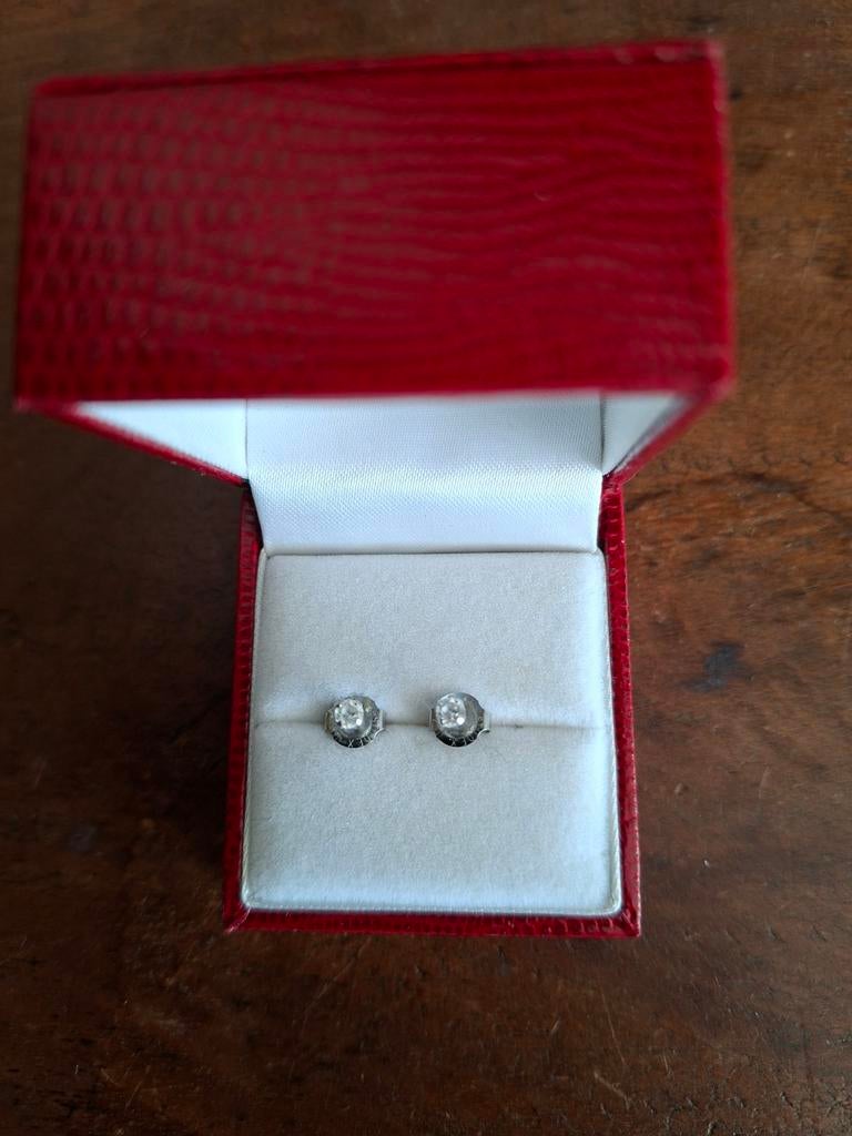 Oorbellen Titanium zilverkleurige oorstekers met steentje, Sieraden, Tassen en Uiterlijk, Oorbellen, Zo goed als nieuw, Knopjes of Stekers
