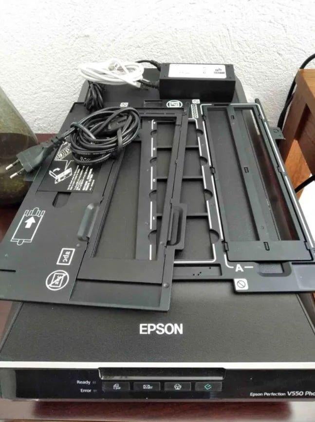 Epson Perfection V550 A4- en negatievenfotoscanner, Ophalen of Verzenden, Gebruikt, Epson