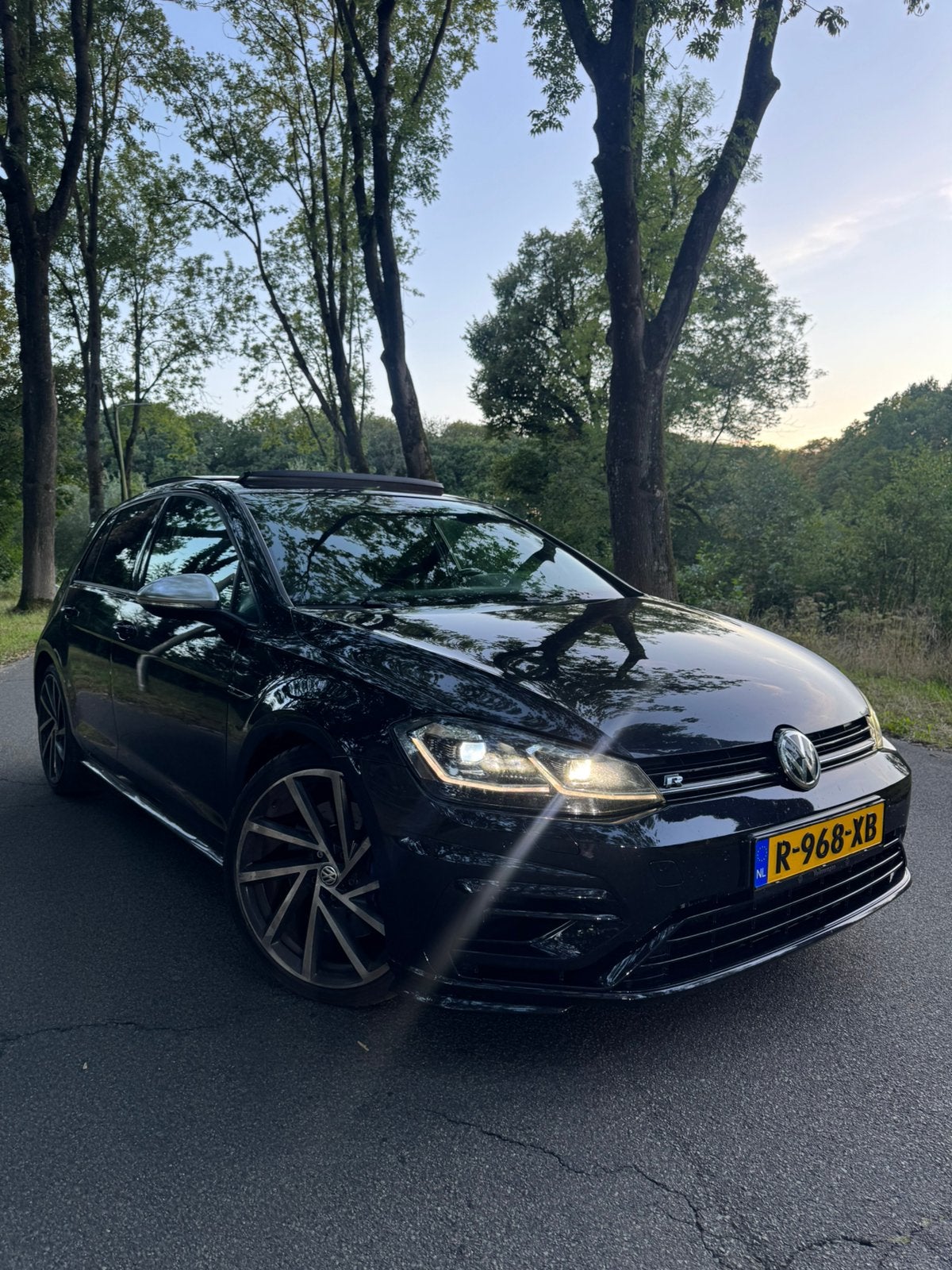 Volkswagen Golf 2.0 TSI 300pk Akra 4Motion 7-DSG 2019 Zwart, Zwart, 4 cilinders, 1984 cc, Leder
