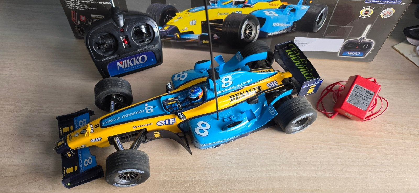 Nikko RC Renault F1 - Fernando Alonso, Zo goed als nieuw, Schaal 1:10, Auto onroad, RTR (Ready to Run)