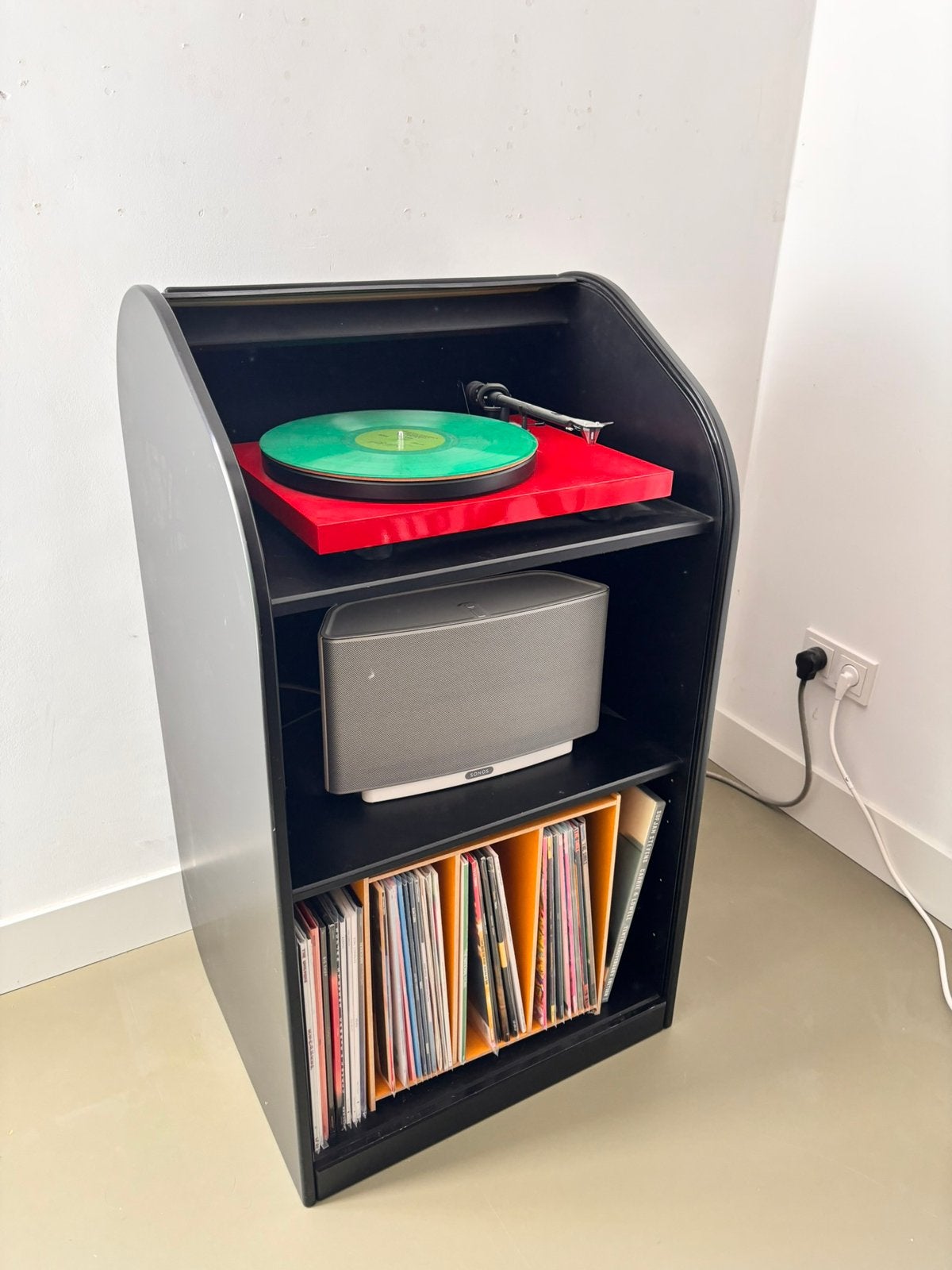 Pastoe Amsterdammer kastje (platenspeler/vinyl), Ophalen, Gebruikt