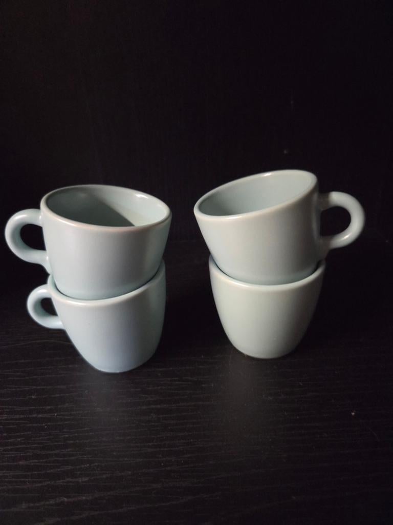 4 espresso kopjes, Ophalen of Verzenden, Zo goed als nieuw, Overige stijlen, Kop(pen) en/of Schotel(s)