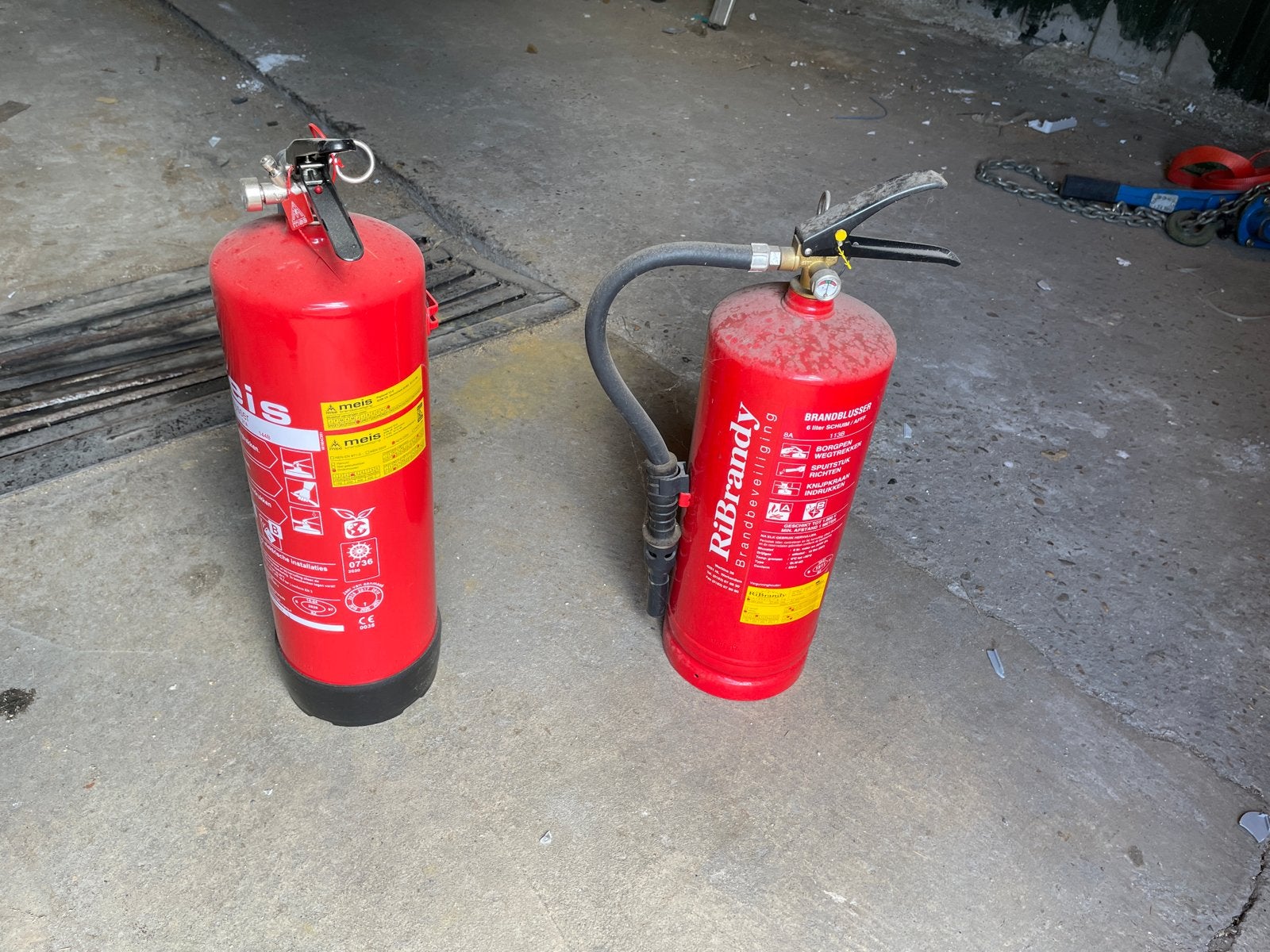 2 Brandblussers - Meis en RiBrandy, Ophalen of Verzenden, Gebruikt, Brandblusser