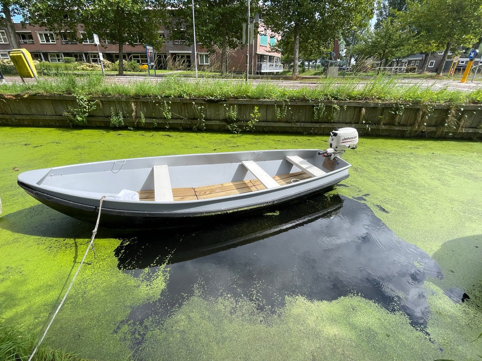 Stalen bootje 4m met Johnson 4PK BB motor - Vaarklaar!, Overige merken, Gebruikt, Buitenboordmotor, Overige typen