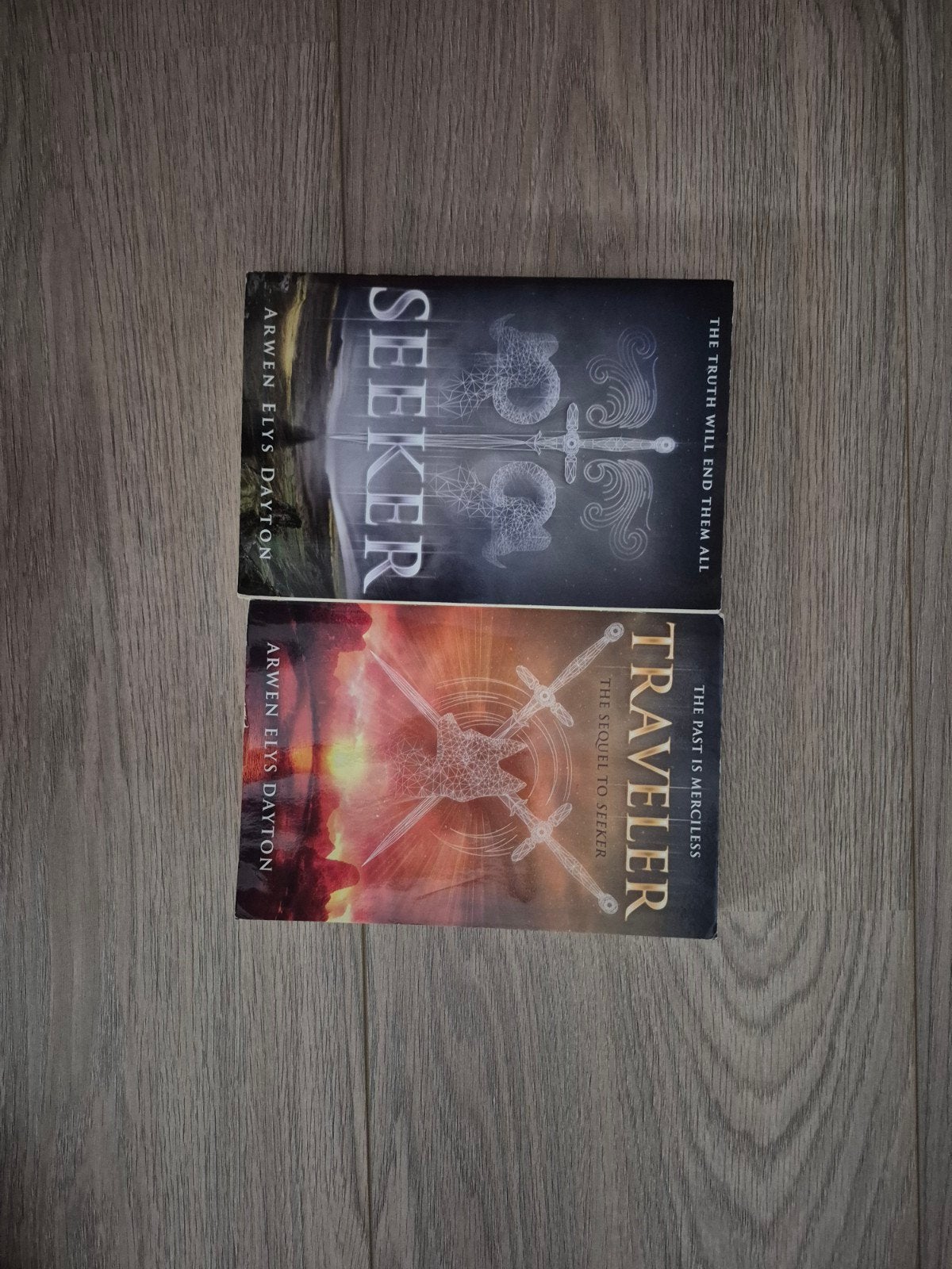 Seeker & Traveler - Arwen Elys Dayton (Engels), Ophalen of Verzenden, Gelezen, Arwen Elys Dayton