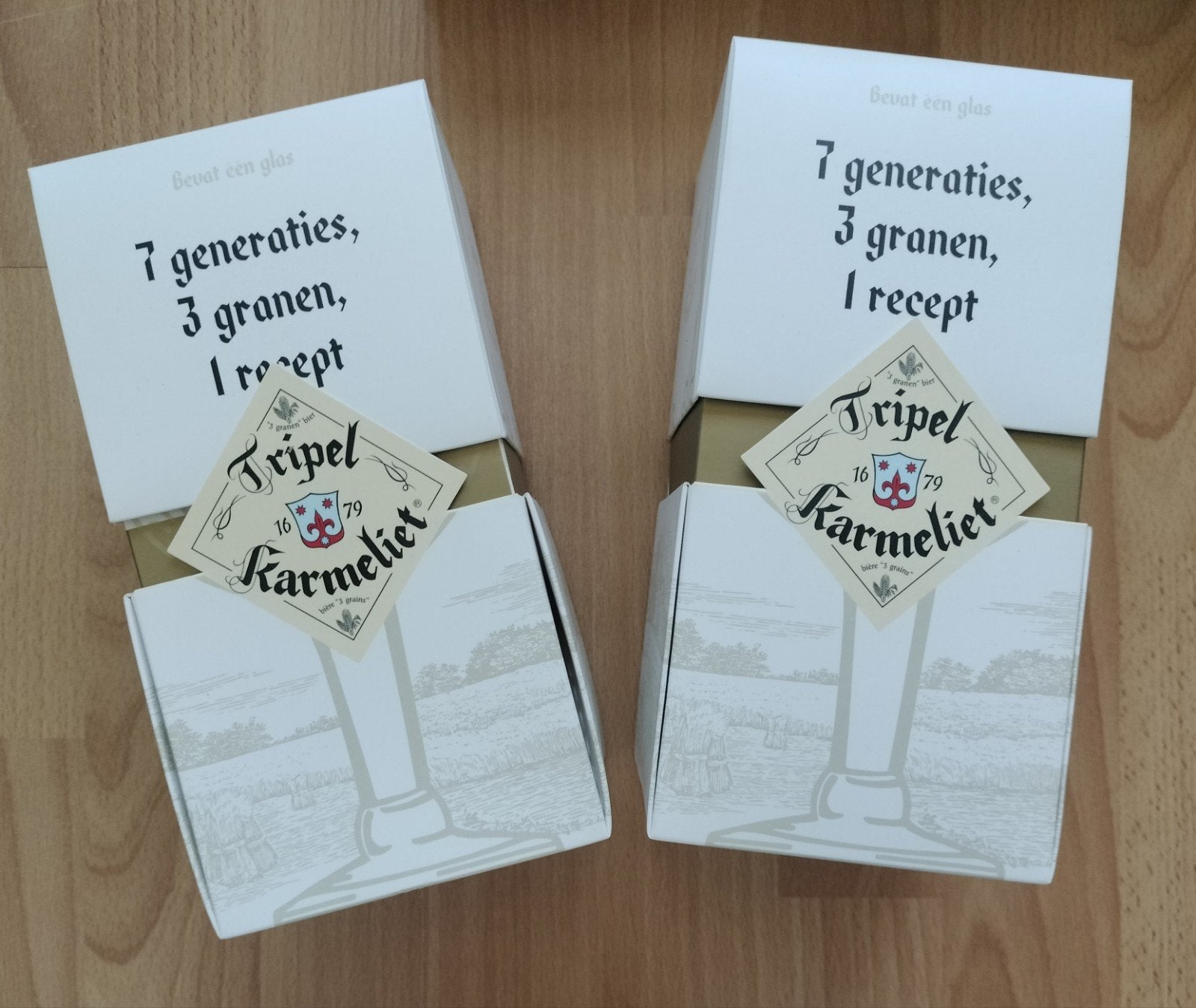 2 nieuwe triple karmeliet bierglazen in geschenkverpakking, Verzamelen, Glas en Borrelglaasjes, Ophalen of Verzenden, Nieuw, Bierglas
