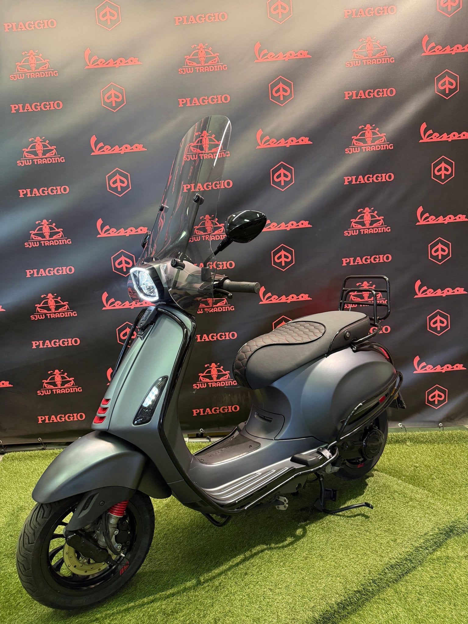 Vespa Sprint 2019 Brom! Mat Grijs / RS Zadel / Garantie!, Fietsen en Brommers, Scooters | Vespa, -, -, Ophalen of Verzenden, -