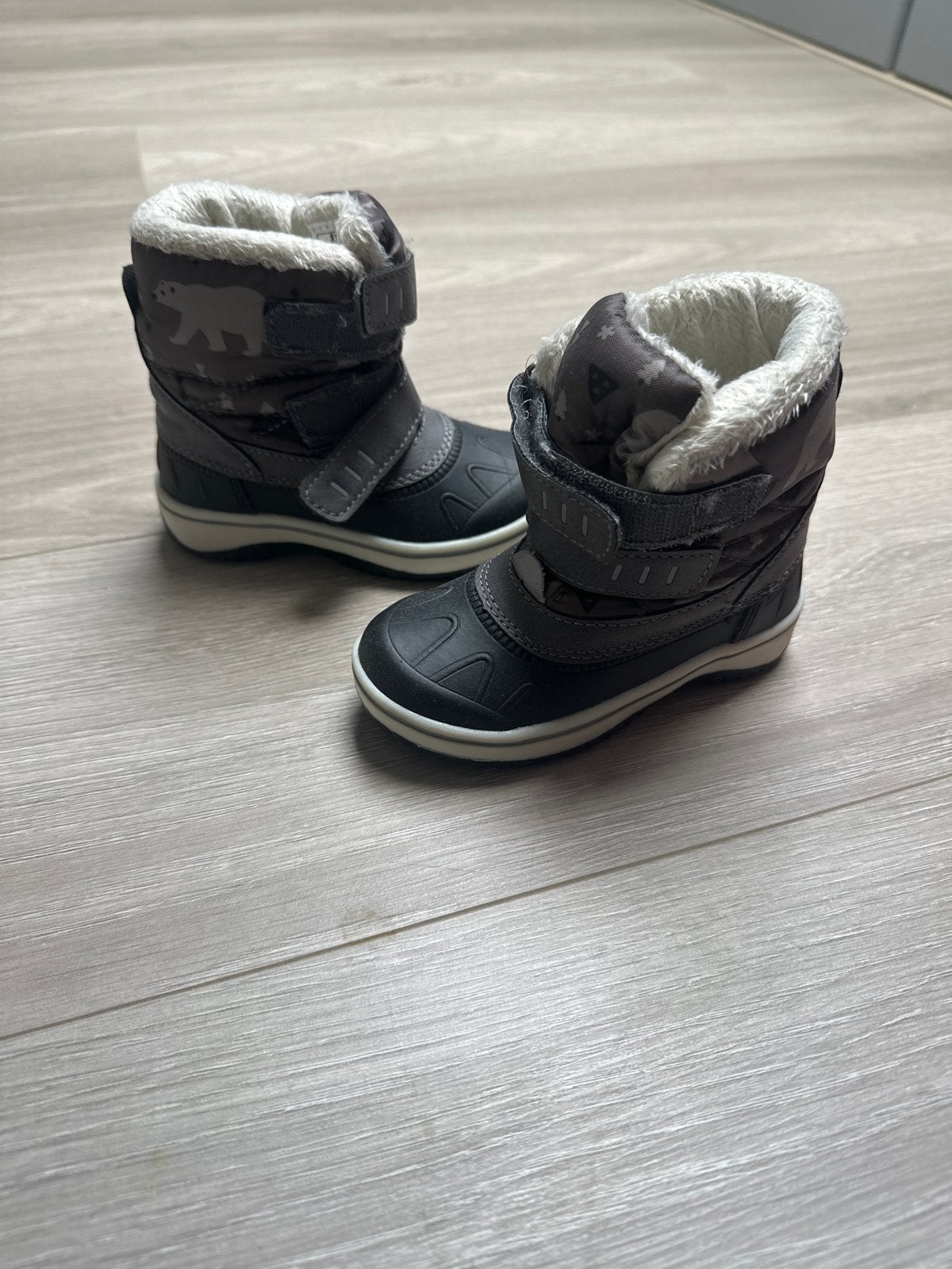 Warme kinder winterlaarzen snowboots maat 23 met klittenband, Ophalen of Verzenden, Zo goed als nieuw, Jongen of Meisje, Laarzen