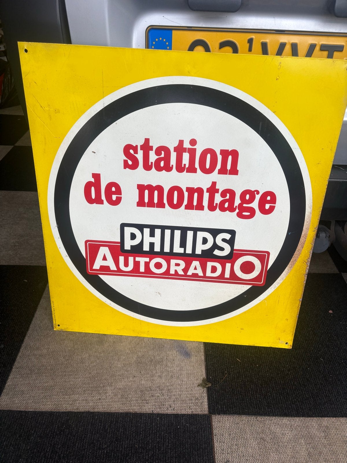 Vintage Philips Autoradio Reclamebord - Station de Montage, Ophalen of Verzenden, Gebruikt, Reclamebord