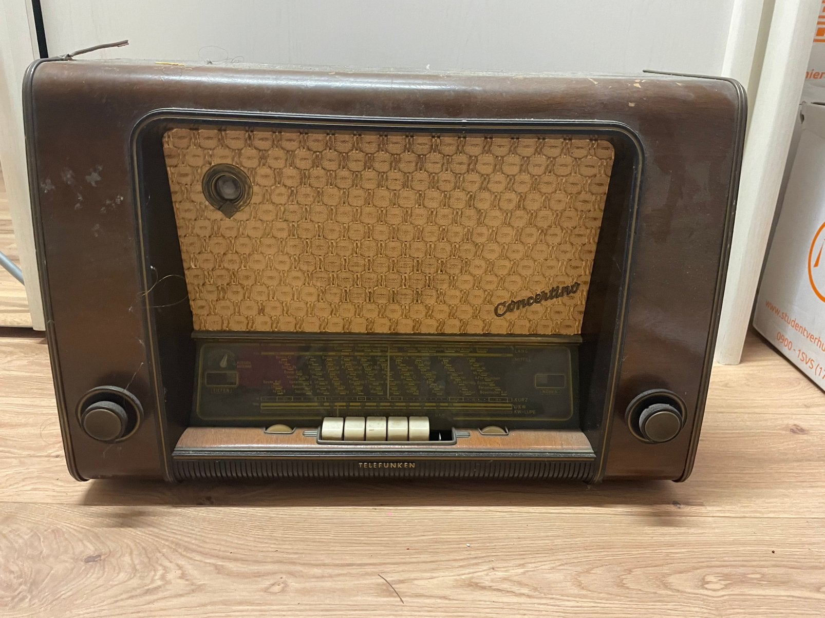 Vintage radio telefunken concertino, Antiek en Kunst, Antiek | Tv's en Audio, Ophalen