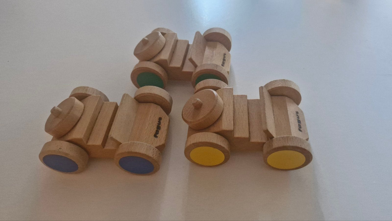 Fagus houten speelgoedauto's - set van 3, Kinderen en Baby's, Speelgoed | Houten speelgoed, Ophalen of Verzenden, Zo goed als nieuw