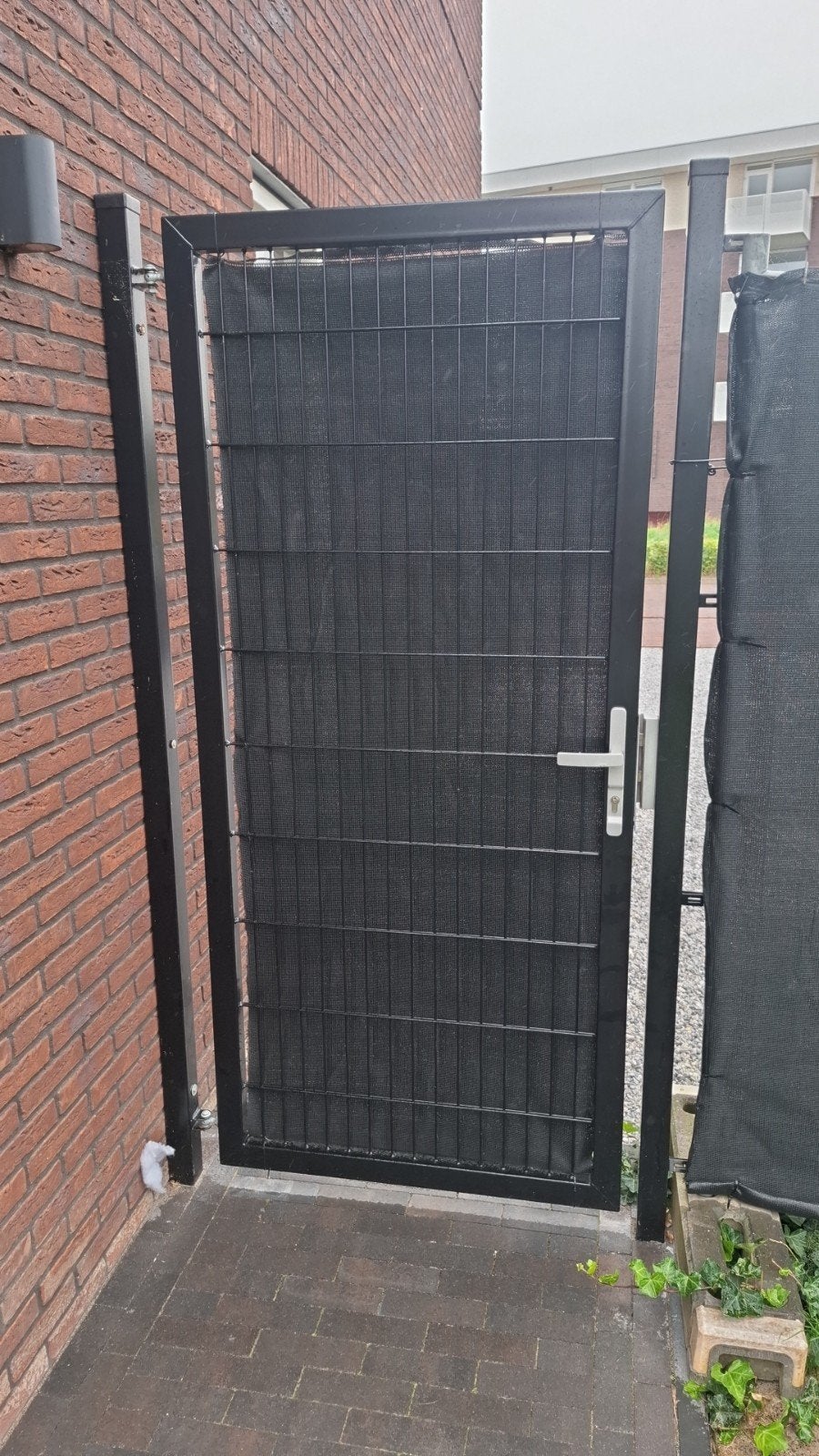 Zwarte metalen looppoort met palen (90x200cm), Ophalen, Gebruikt, 200 cm of meer, Looppoort