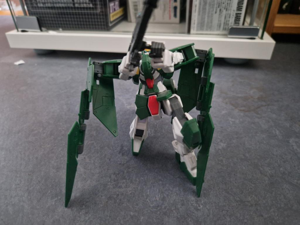Hg Gundam Dynames, Hobby en Vrije tijd, Modelbouw | Figuren en Diorama's, Ophalen of Verzenden, 1:35 tot 1:50