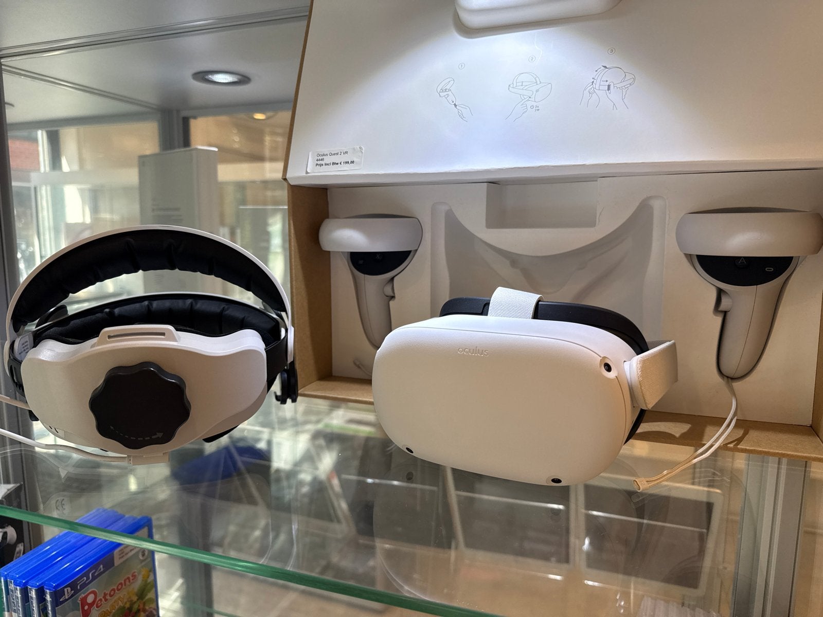 Oculus Quest 2 VR-bril met extra hoofdband, Spelcomputers en Games, Ophalen of Verzenden, Zo goed als nieuw, VR-bril, Overige platformen