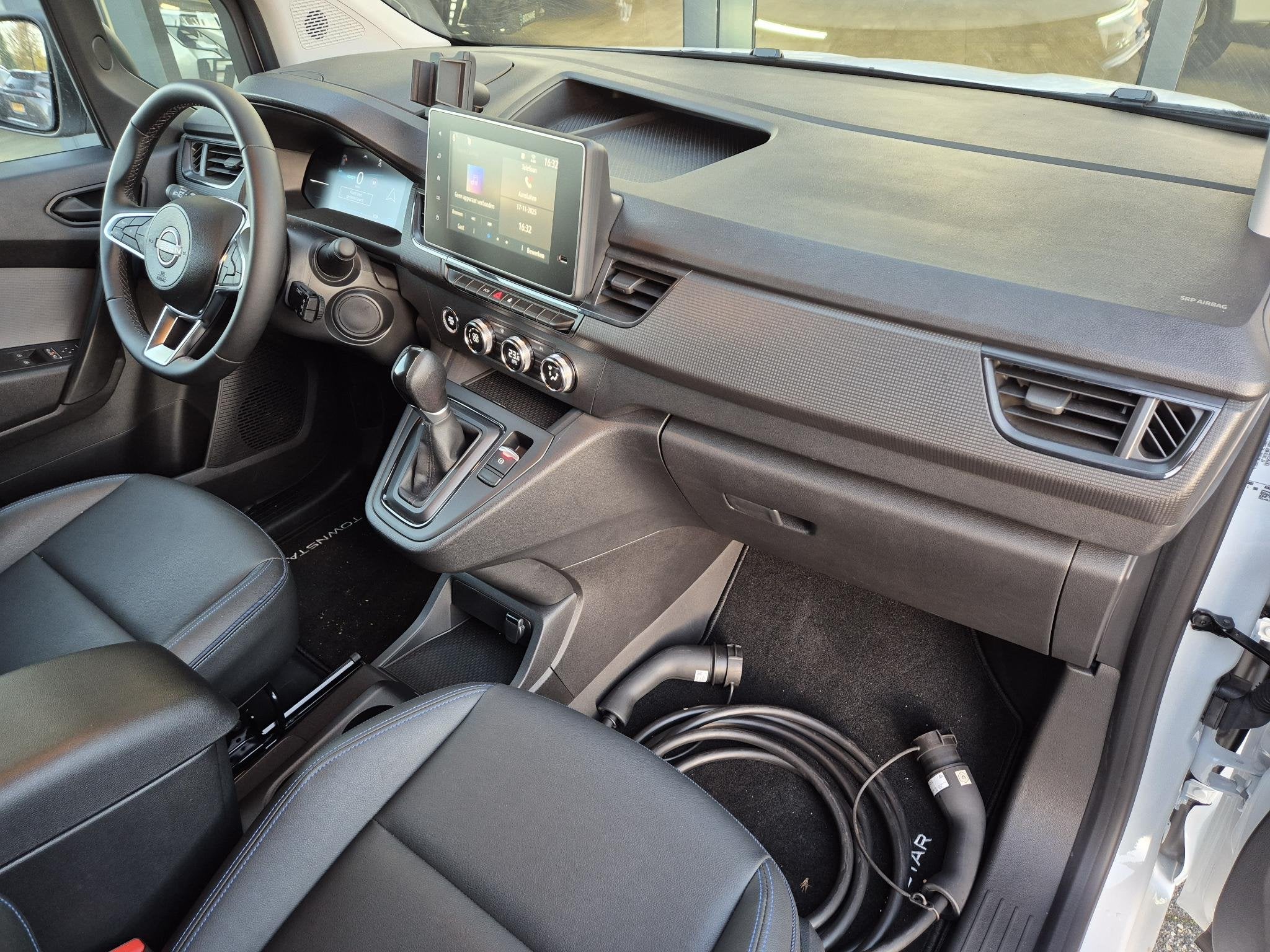 Nissan Townstar N-Connecta L2 44 kWh | Trekhaak | AppleCarpl, Auto's, Stof, Huisgarantie, Met garantie (alle), Origineel Nederlands