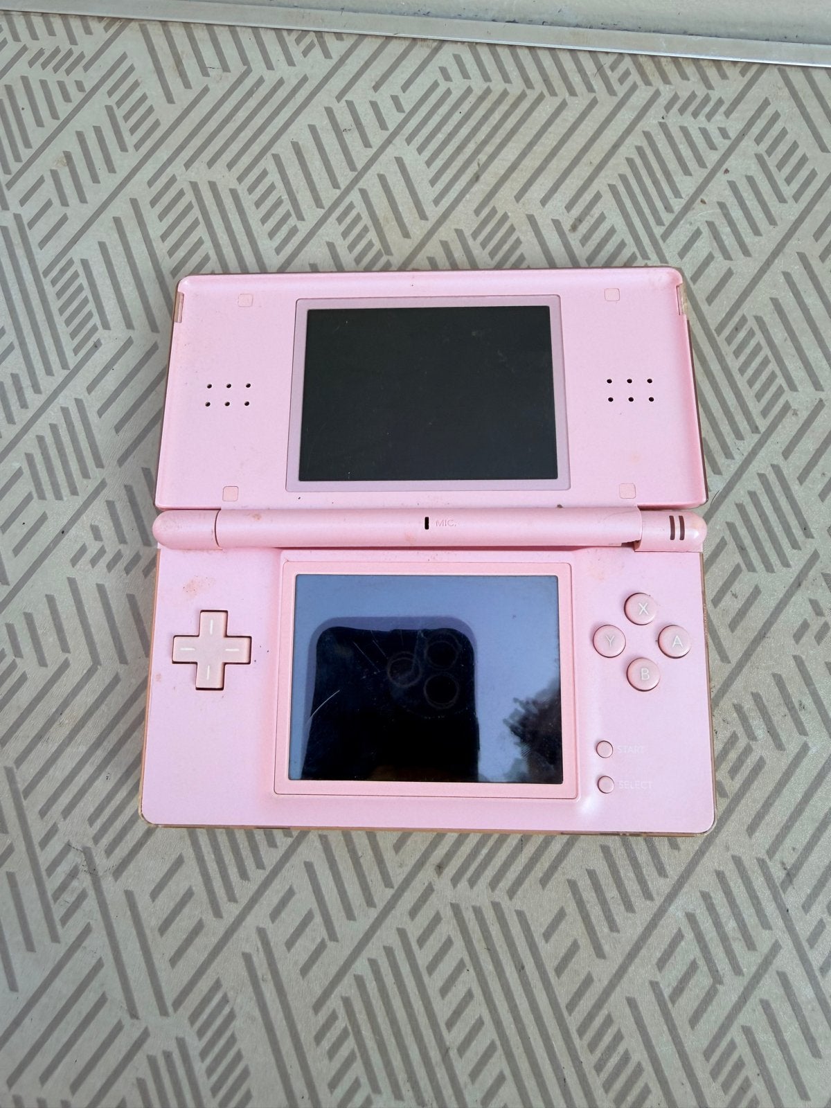 Roze Nintendo DS Lite - Gebruikt, Spelcomputers en Games, Ophalen of Verzenden, Gebruikt, Roze, DS Lite