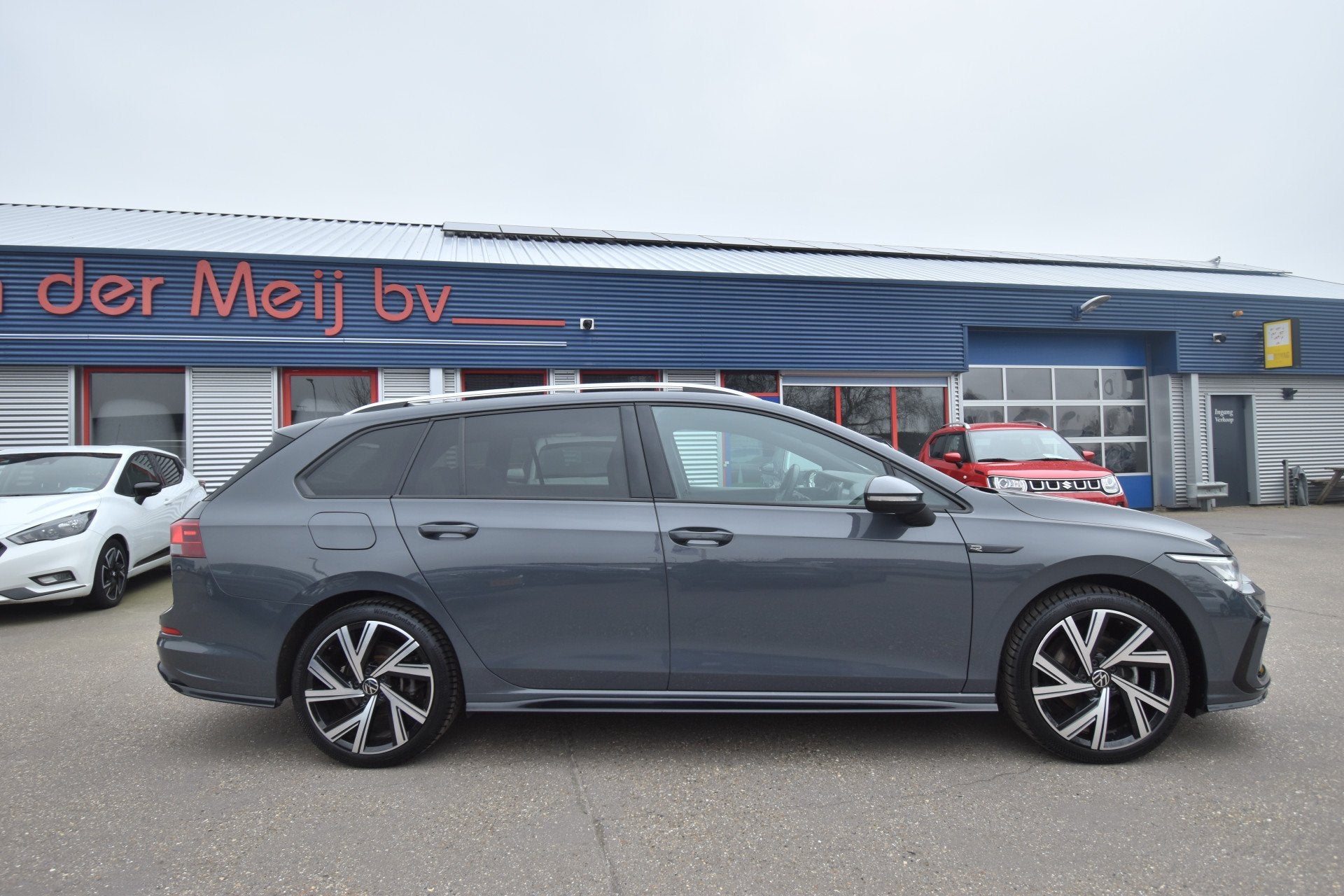 Volkswagen Golf 1.5 eTSI R-Line Business , BIN+BUIT R-LINE ,, 1325 kg, Euro 6, 4 cilinders, Alcantara