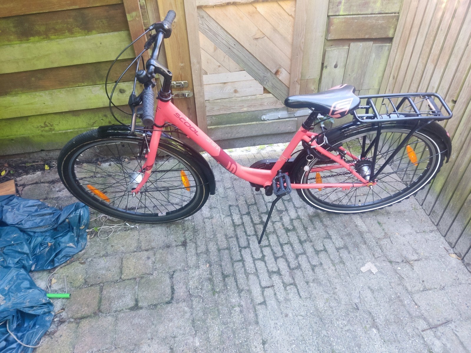SCOOL meisjesfiets 26 inch - Goede staat, 26 inch of meer, Gebruikt, SCOOL, Velgrem
