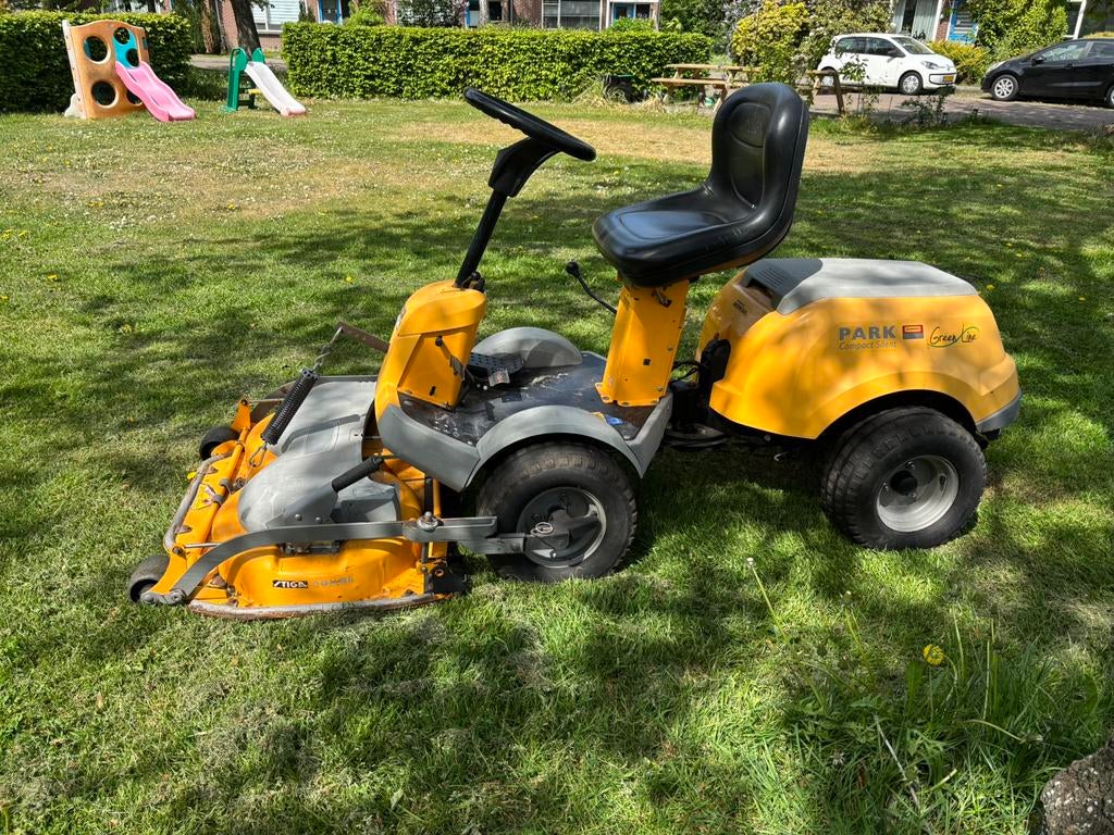 Zeer nette Stiga park Compact silent greenline zitmaaier, Ophalen, Zo goed als nieuw, Mulchfunctie, 90 tot 120 cm