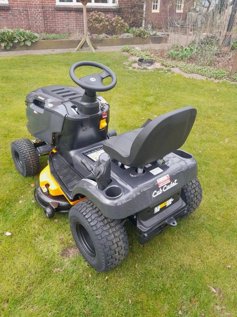 Foto 4 van Cub Cadet Lt 2 S 98 , nieuw incl mulchkit