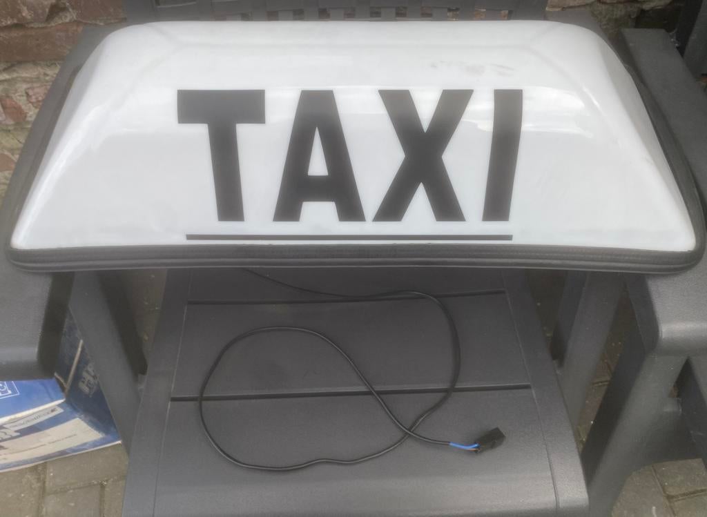Taxi dakbord / Taxi bord / Daklicht. (NIEUW), Ophalen of Verzenden, Zo goed als nieuw