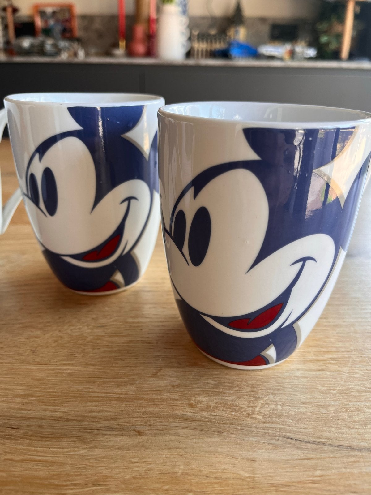 4 Grote Disney Mickey Mouse Mokken - Servies, Verzamelen, Disney, Ophalen of Verzenden, Mickey Mouse, Gebruikt, Servies