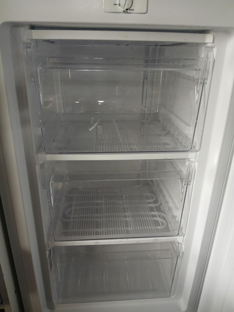 Klein vriezertje, Witgoed en Apparatuur, Vriezers en Diepvrieskisten, Ophalen of Verzenden, Minder dan 60 cm, Minder dan 85 cm