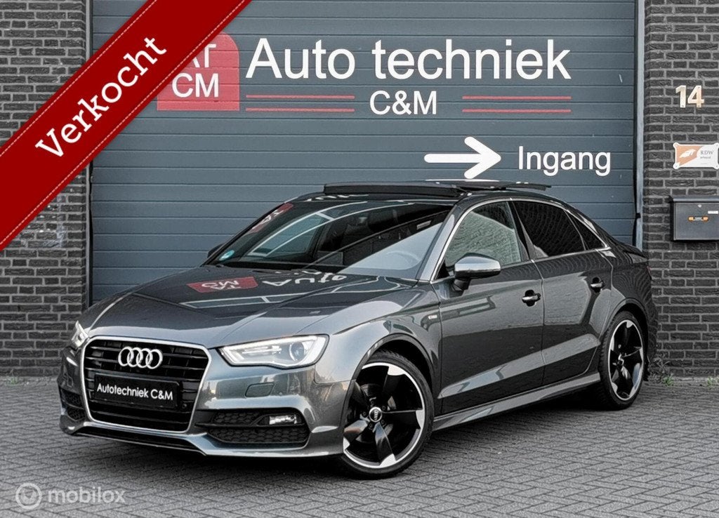 Audi A3 Limousine 1.4 TFSI S-LINE/S-TRONIC/PANO/NAV/CRUIS/DC, Auto's, Audi, 125 pk, Zwart, 4 cilinders, Sedan