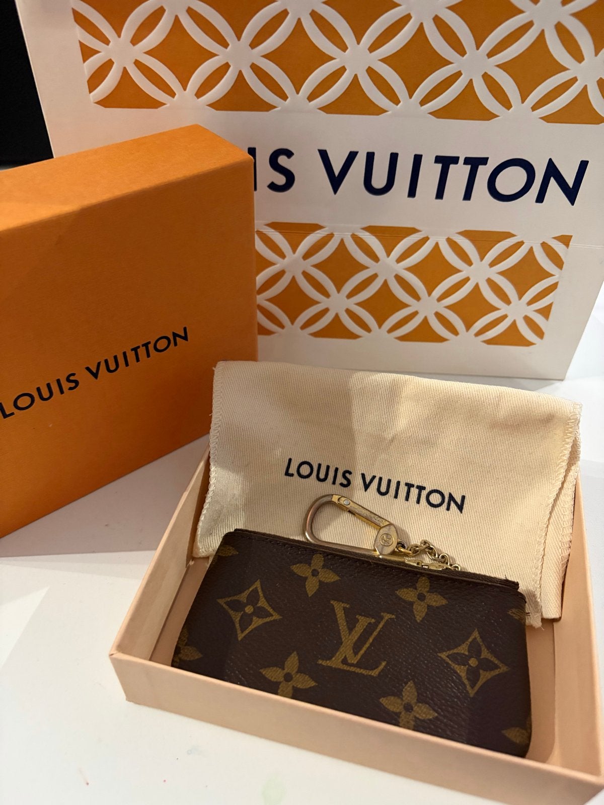 Louis Vuitton Monogram Pochette Clés Sleuteletui, Bruin, Zo goed als nieuw, Leer, Ophalen