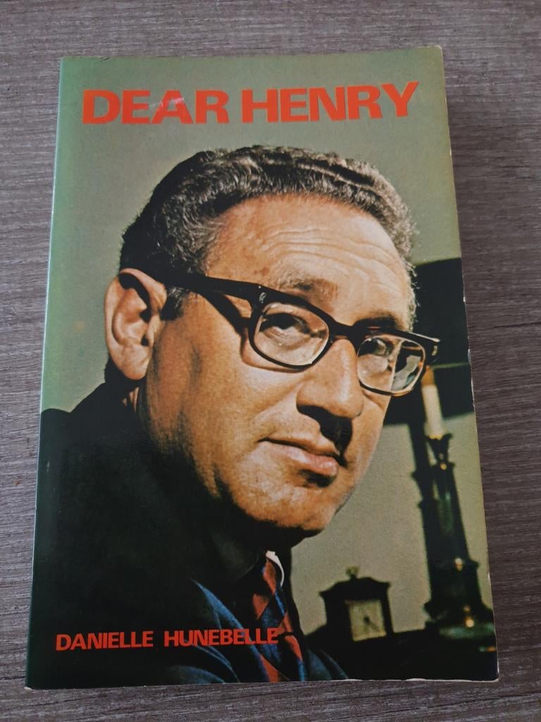 Dear Henry - Danielle Hunebelle (Politiek), Boeken, Overige Boeken, Gelezen, Ophalen of Verzenden