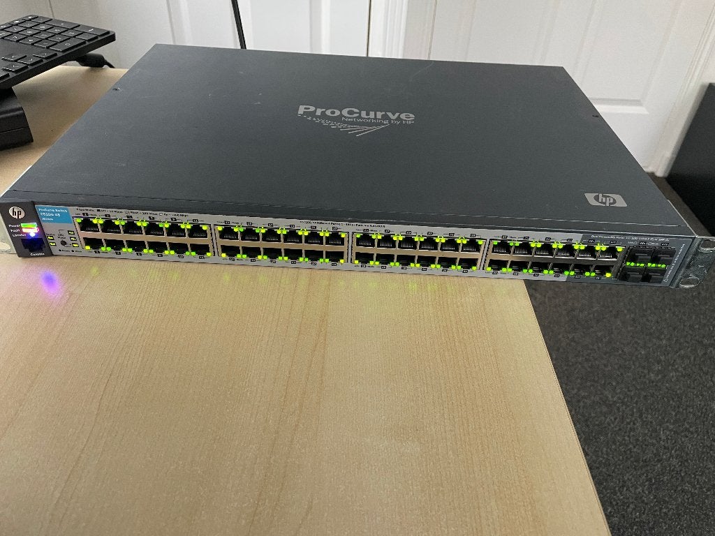 HP ProCurve switch 48-poorts, Computers en Software, Netwerk switches, Ophalen of Verzenden, Gebruikt
