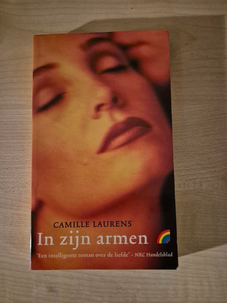 In Zijn Armen - Camille Laurens, Ophalen of Verzenden