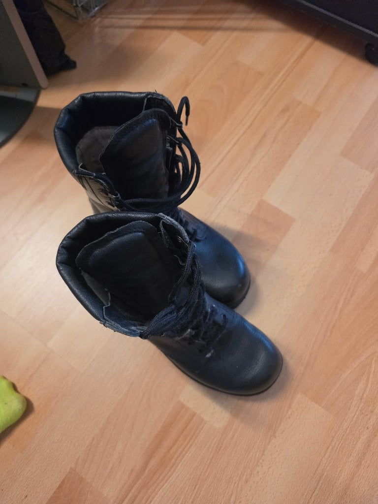 Legerkisten, Ophalen, Zwart, Boots, Gedragen