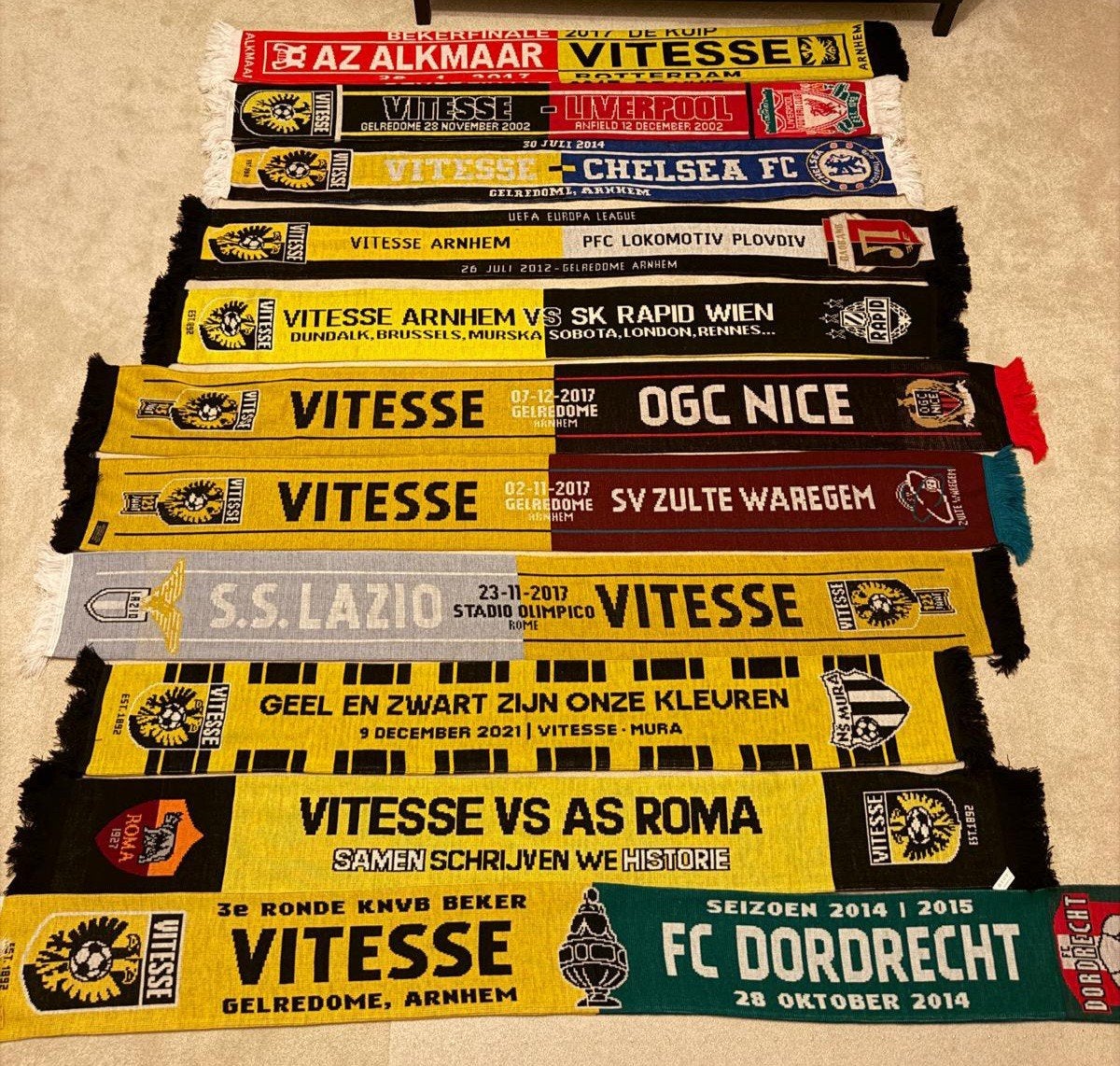 Vitesse sjaals, Verzamelen, Verzenden, Zo goed als nieuw
