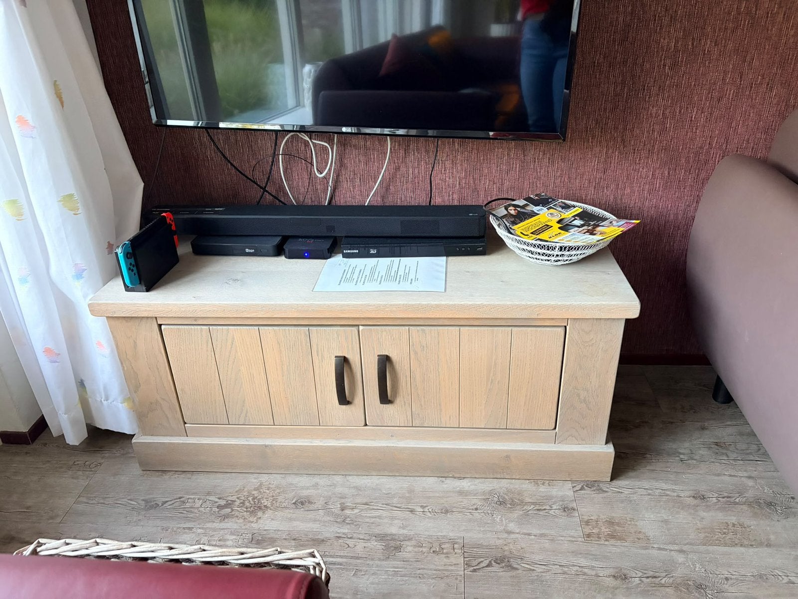 Tv meubel, Ophalen