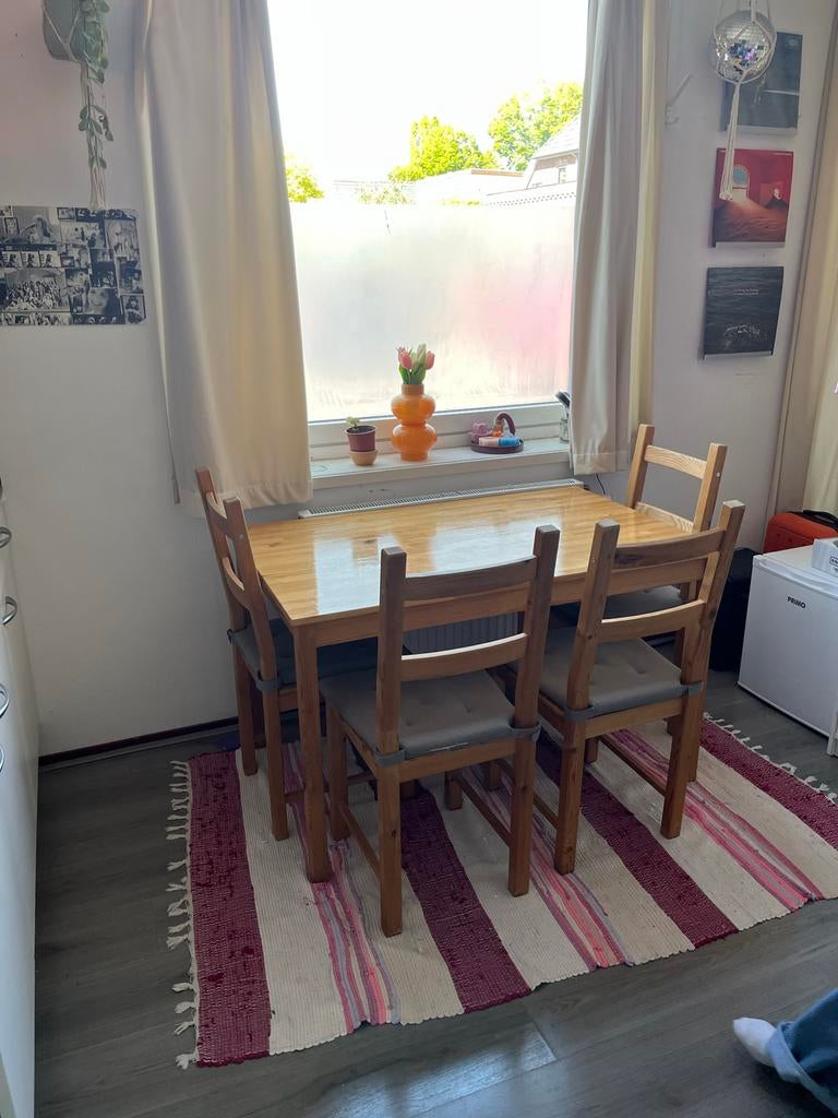 Eettafel met 4 stoelen - 120x75 cm, Ophalen, Zo goed als nieuw, 4 tot 6 stoelen