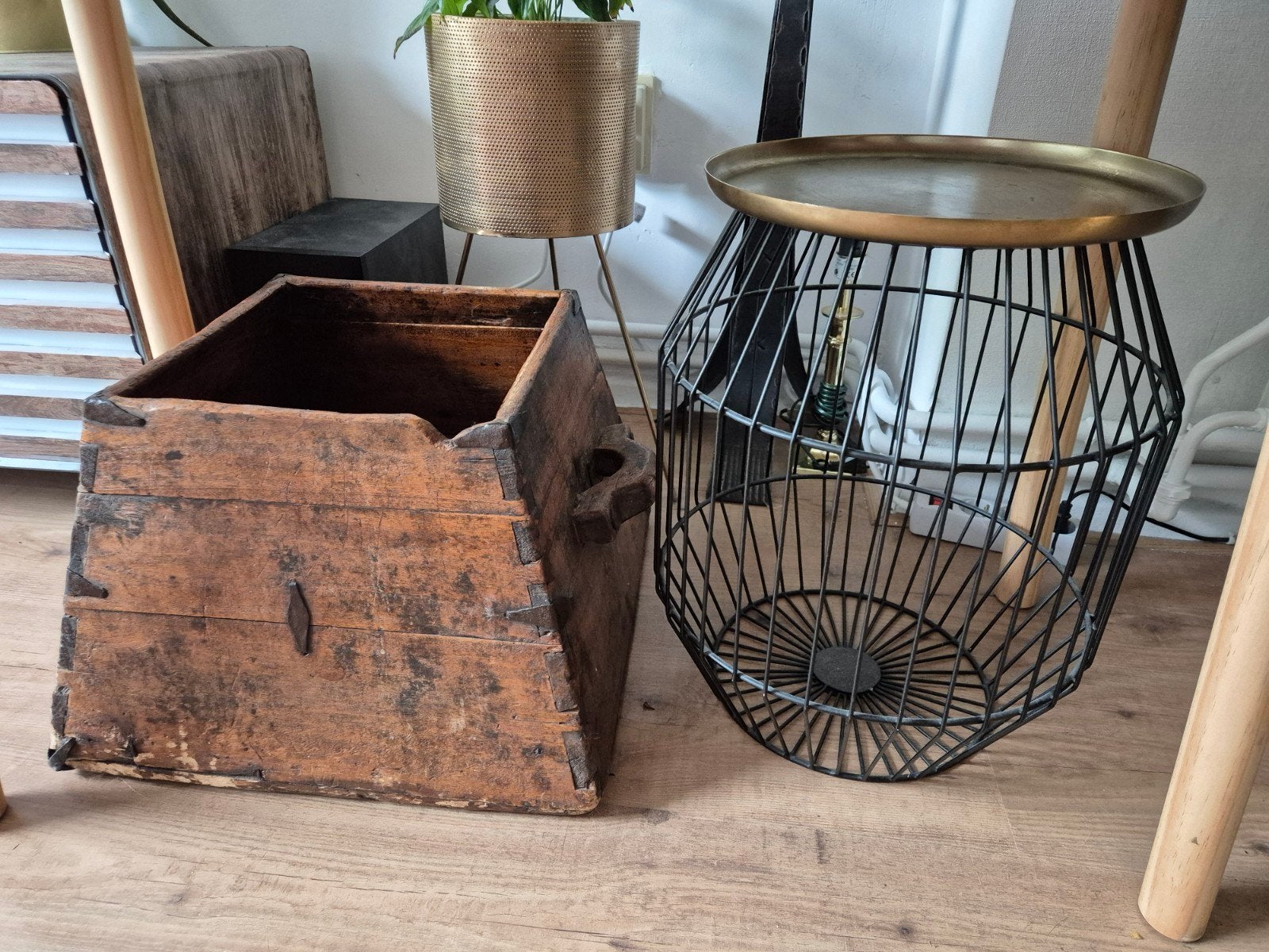 Kist  +bijzettafel  set, Ophalen