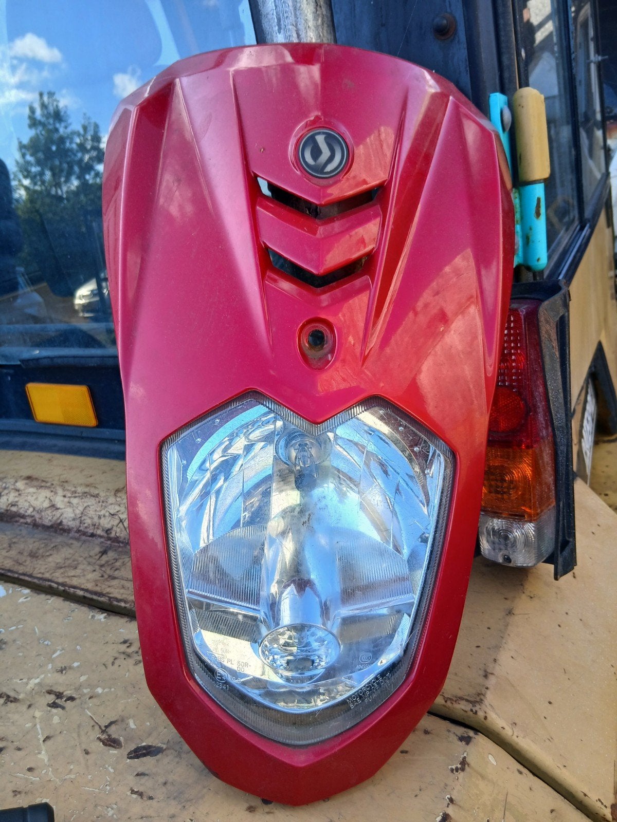 Sym orbit voorkap met koplamp rood, Ophalen of Verzenden, Gebruikt, Benzine, Orbit