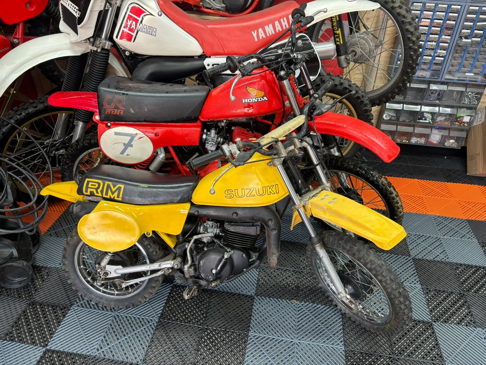 2 stuks! Honda cr80 1980. Suzuki rm50 1980 twinshock, Fietsen en Brommers, Ophalen, Overige modellen