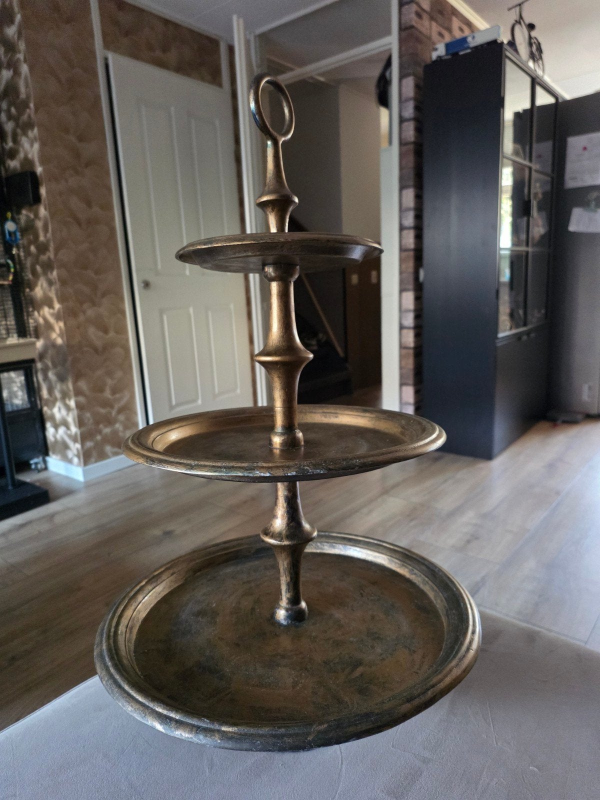Mooie gouden etagère met 3 lagen, Ophalen of Verzenden